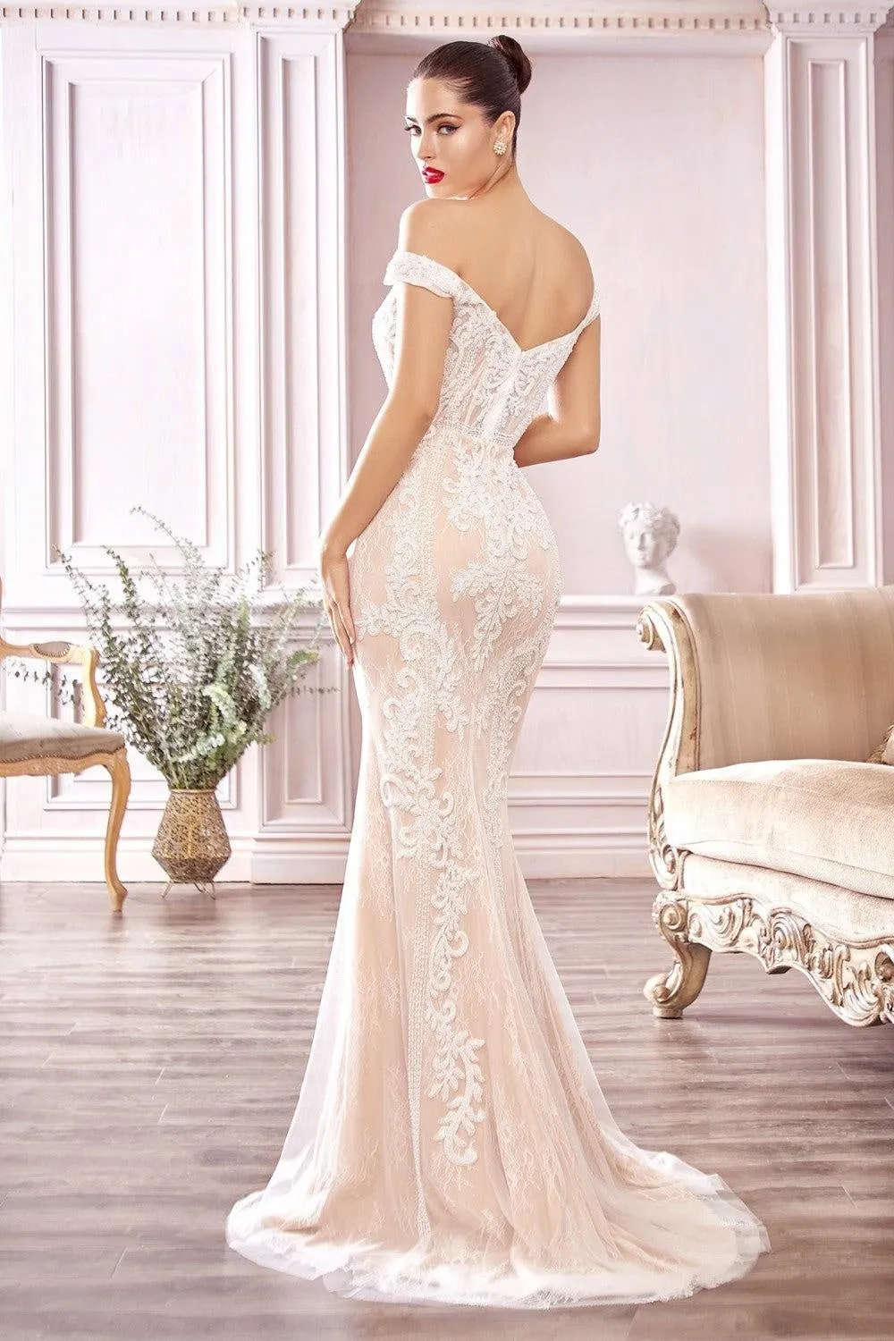 Chantilly Lace Wedding Dress